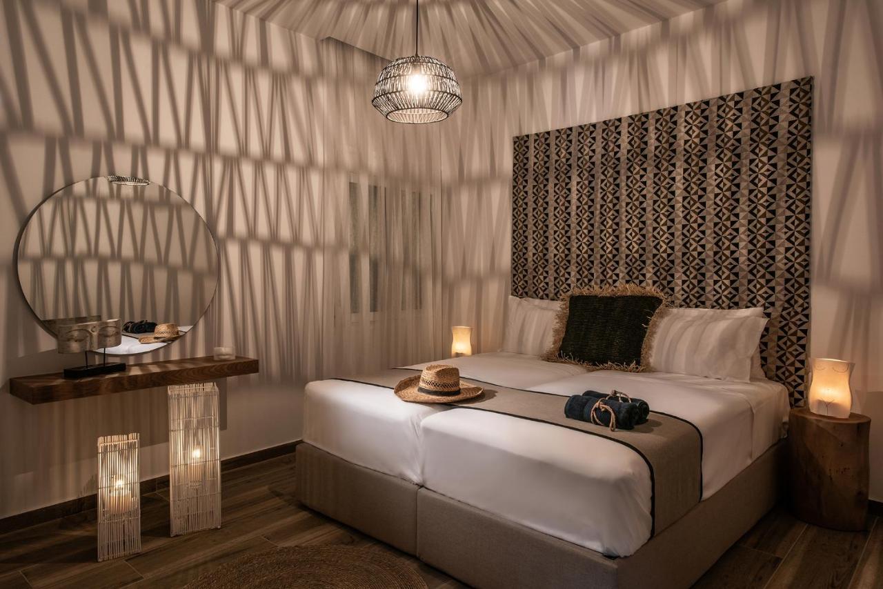 Khroma Luxury Suite 1 Beach Front Apartment Херсониссос Экстерьер фото