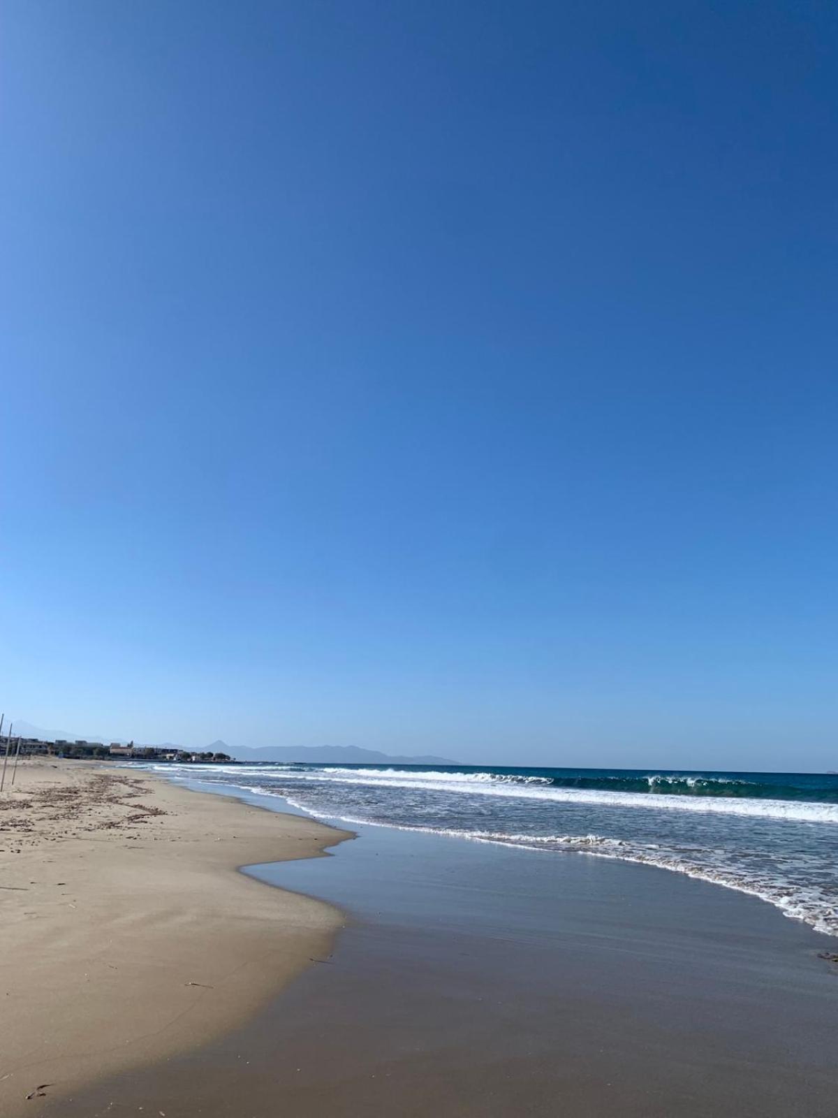 Khroma Luxury Suite 1 Beach Front Apartment Херсониссос Экстерьер фото